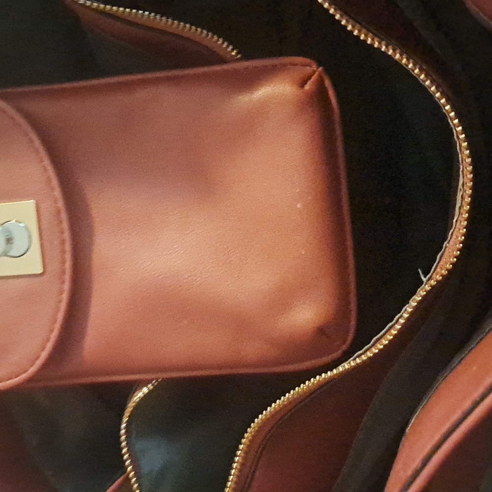 Tote - Picture 5 of 6